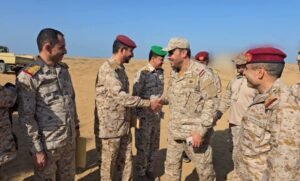 قائد-قوة-جازان-يزور-المنطقة-العسكرية-الخامسة-ويطلع-على-سير-العمليات-في-جبهات-القتال-2-780x470